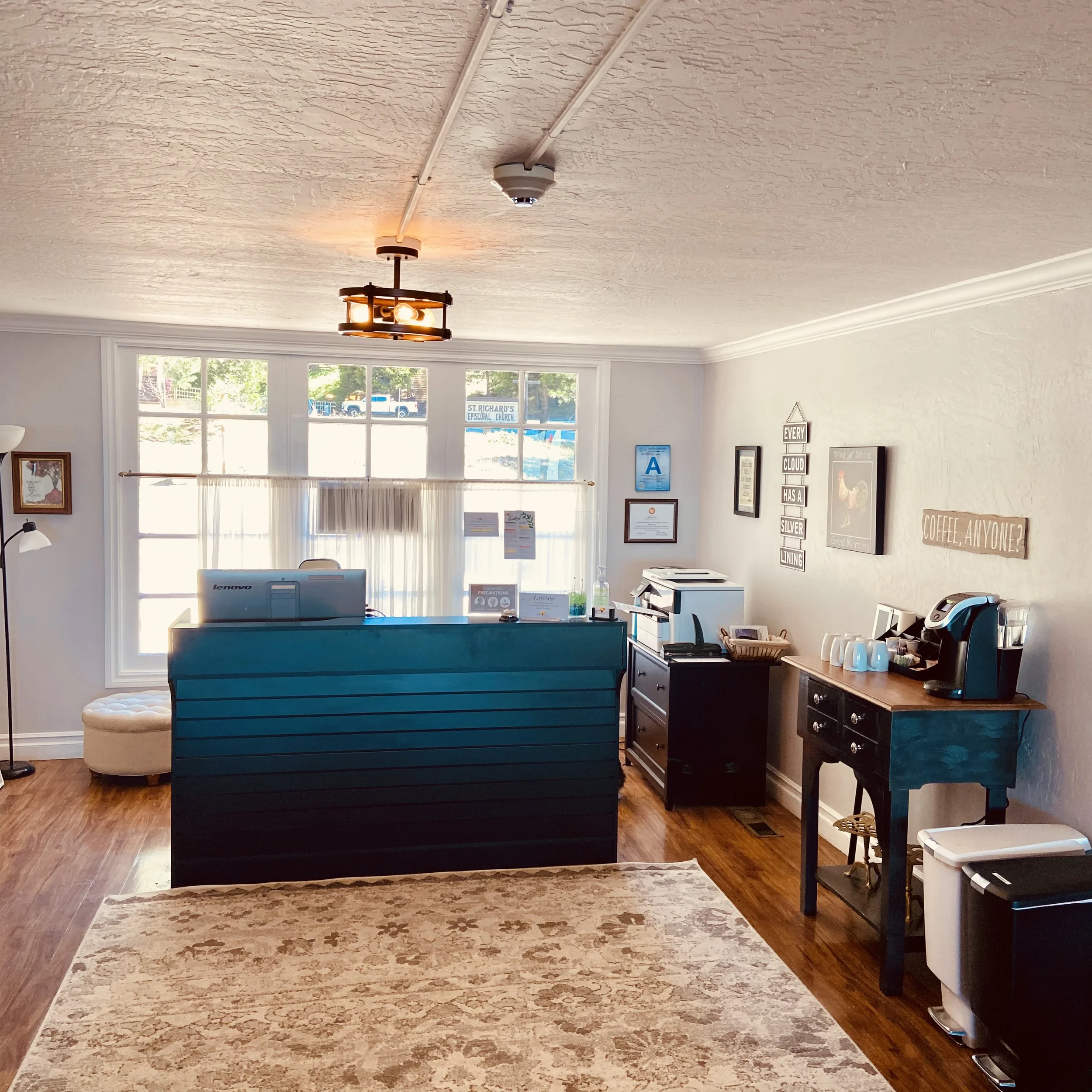 the sky view inn lobby front desk